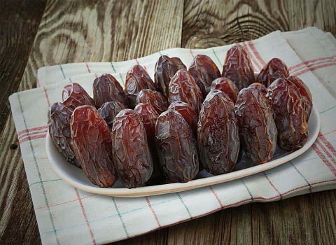خرید و فروش خرما مرغوب هرمزگان با شرایط فوق العاده